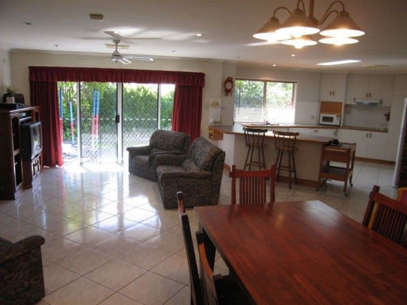 16 Kirkconell Street, BEACONSFIELD QLD 4740, Beaconsfield - Thumbnail 2