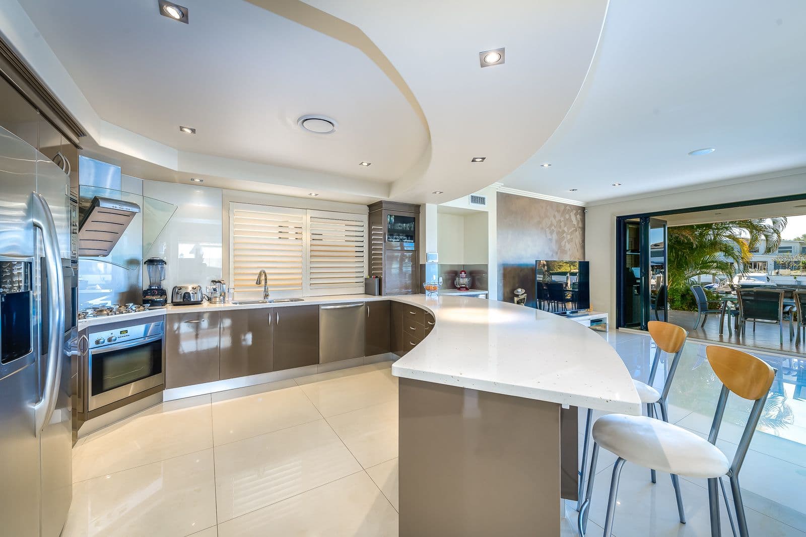 18 King Charles Drive, Sovereign Islands QLD 4216, Sovereign Islands - Thumbnail 4