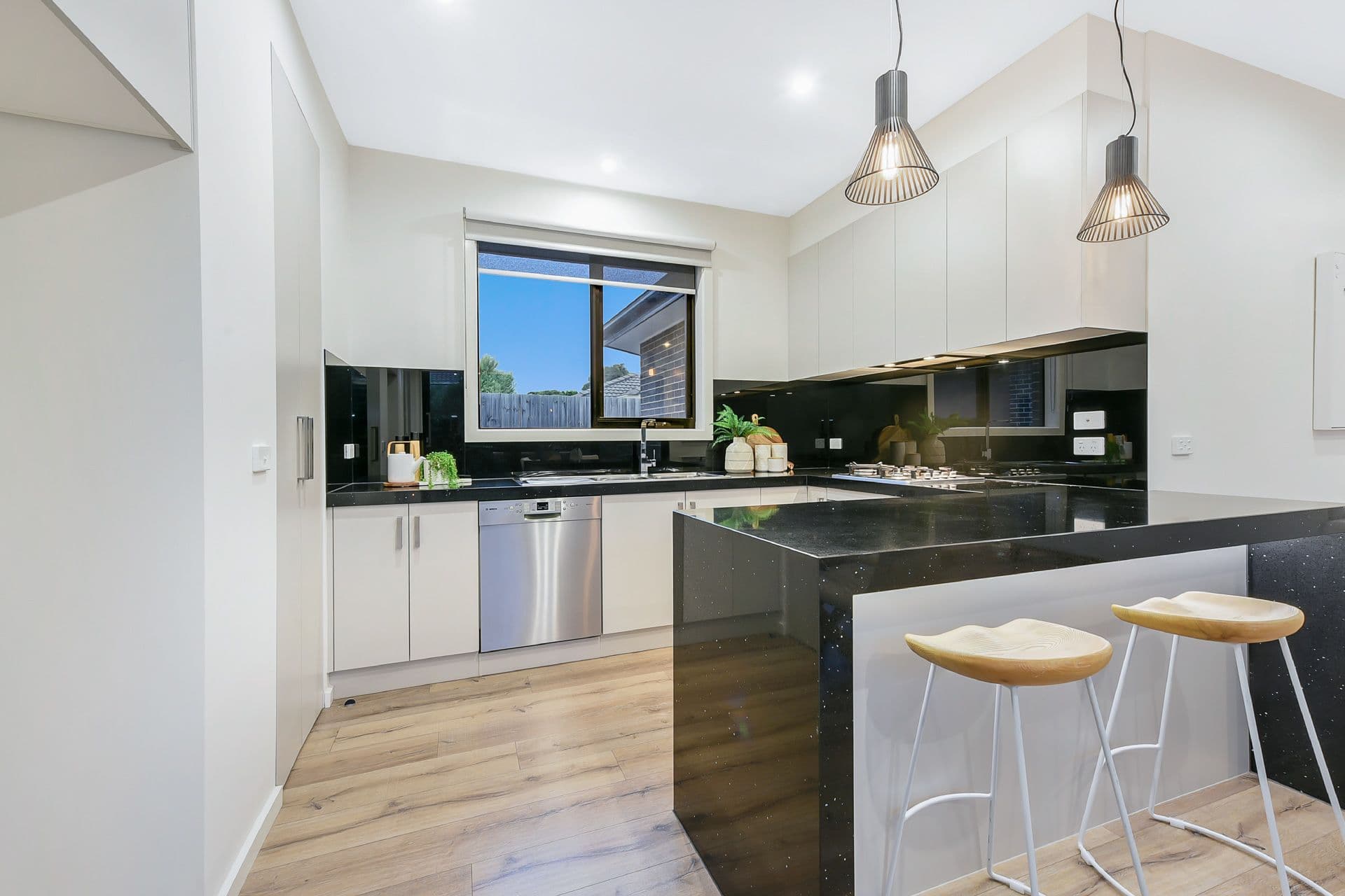 14 Anne Road, Knoxfield VIC 3180, Knoxfield - Thumbnail 3