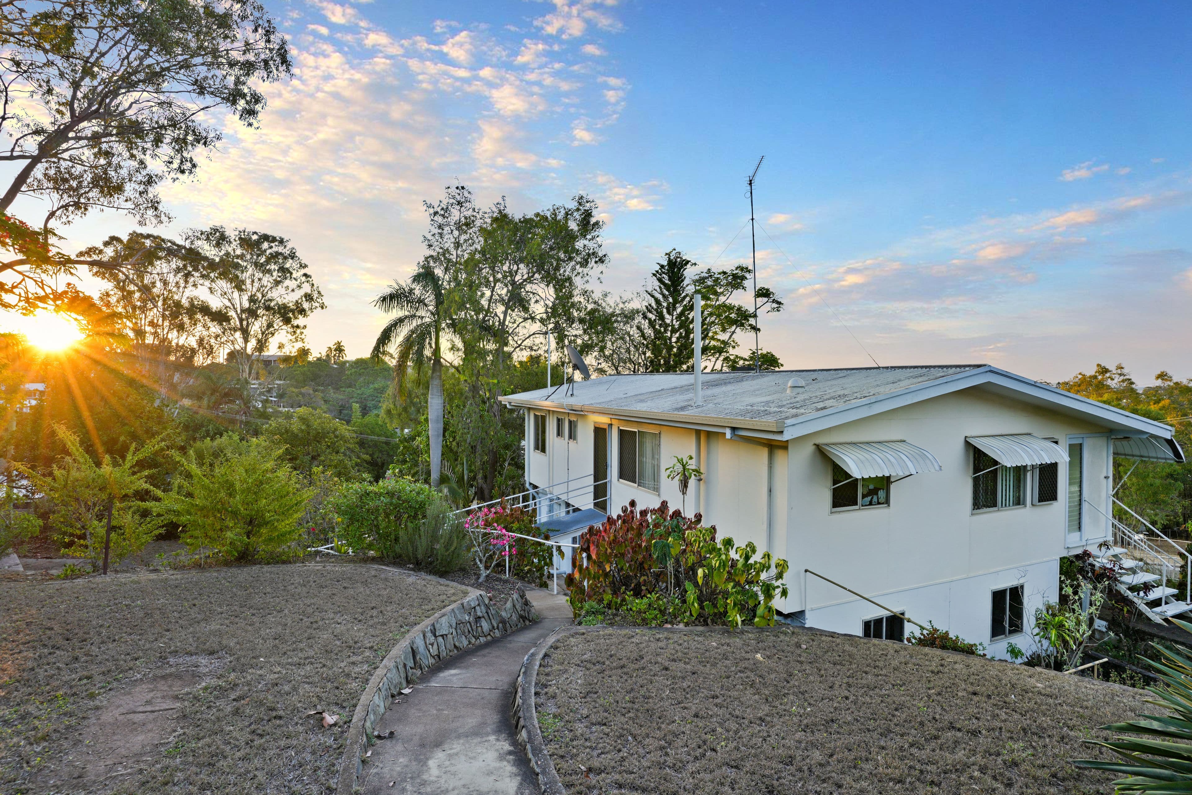 1 Curtis Street, West Gladstone QLD 4680, West Gladstone - Thumbnail 2