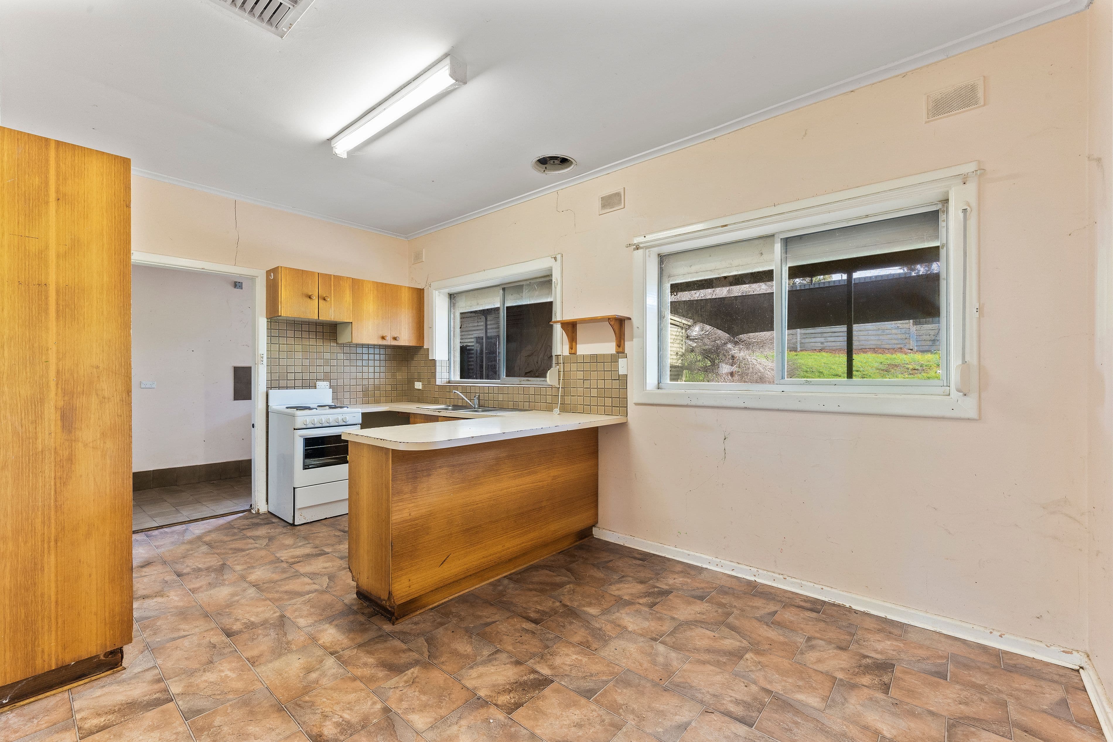 12 Clare Avenue, Athelstone SA 5076, Athelstone - Thumbnail 3