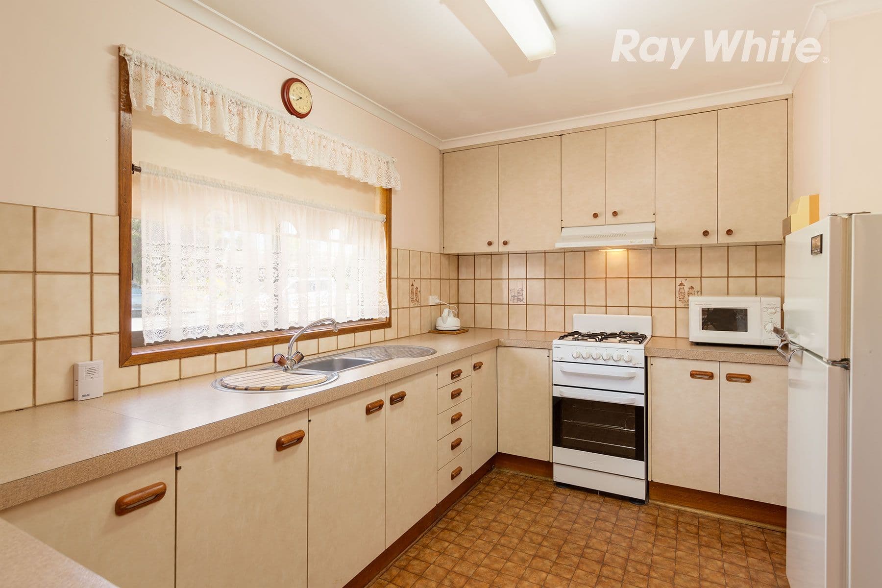 356 Parnall Street, Lavington - Thumbnail 5