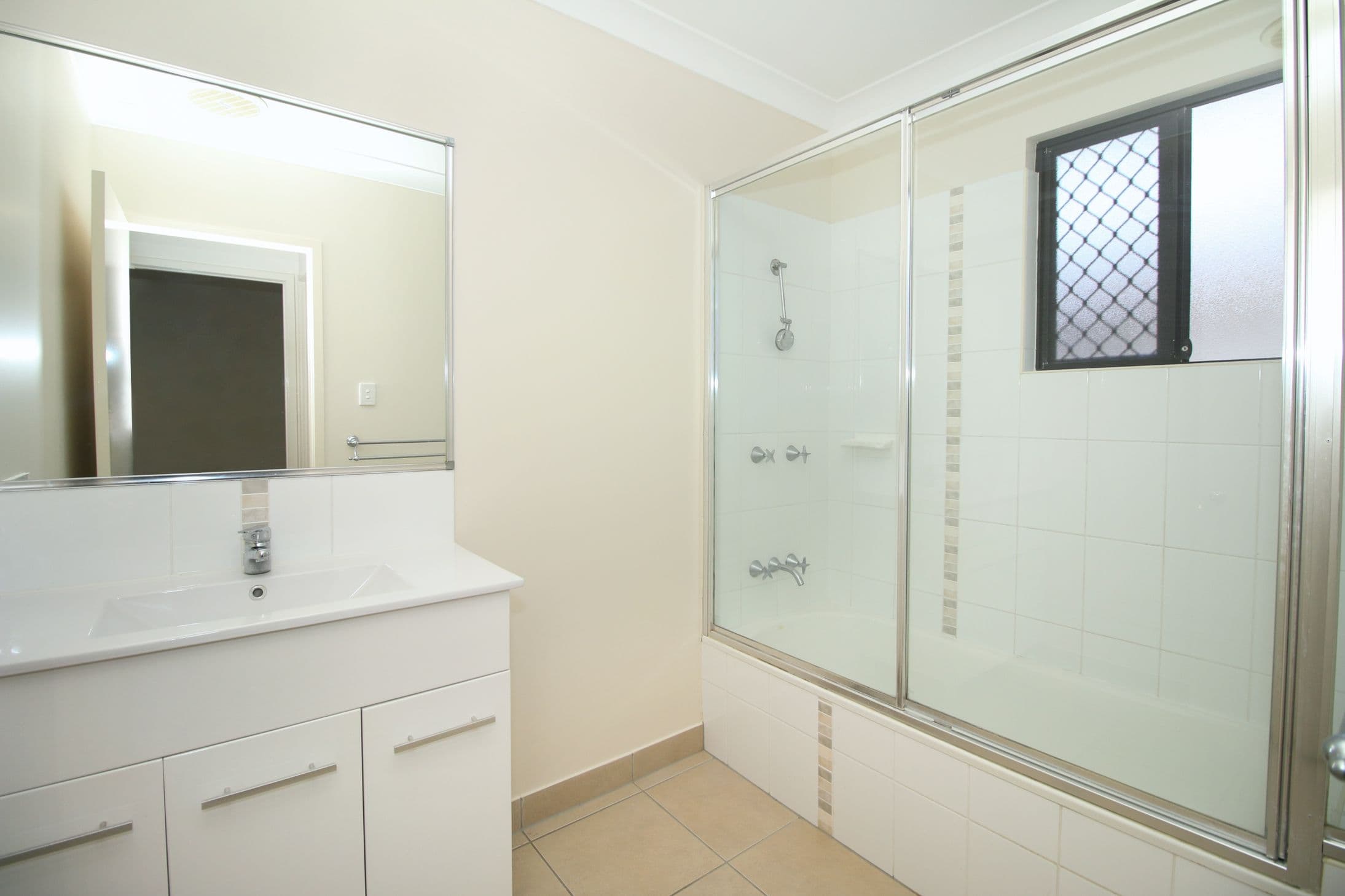 15 Garrison Court, Mount Louisa QLD 4814, Mount Louisa - Thumbnail 7
