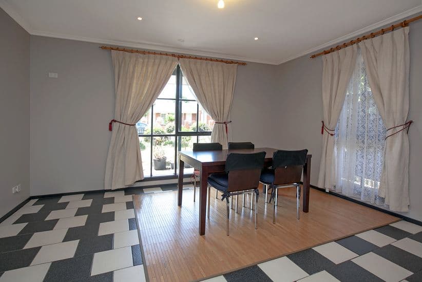 65 Veronica Crescent, Mill Park VIC 3082, Mill Park - Thumbnail 4
