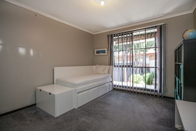 65 Veronica Crescent, Mill Park VIC 3082, Mill Park - Thumbnail 7