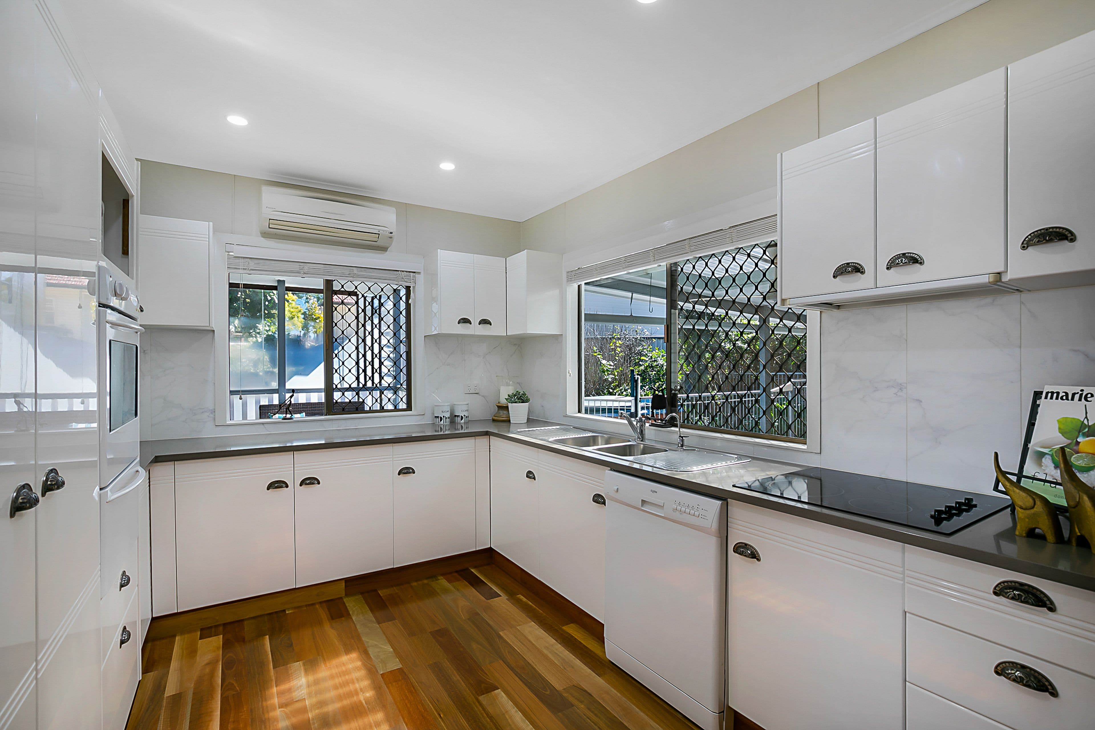 13 Barry Street, Mount Lofty QLD 4350, Mount Lofty - Thumbnail 6