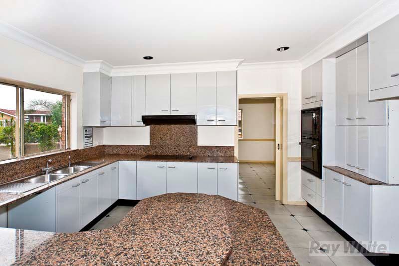 8 Hurkett Place, BOSSLEY PARK NSW 2176, Bossley Park - Thumbnail 5