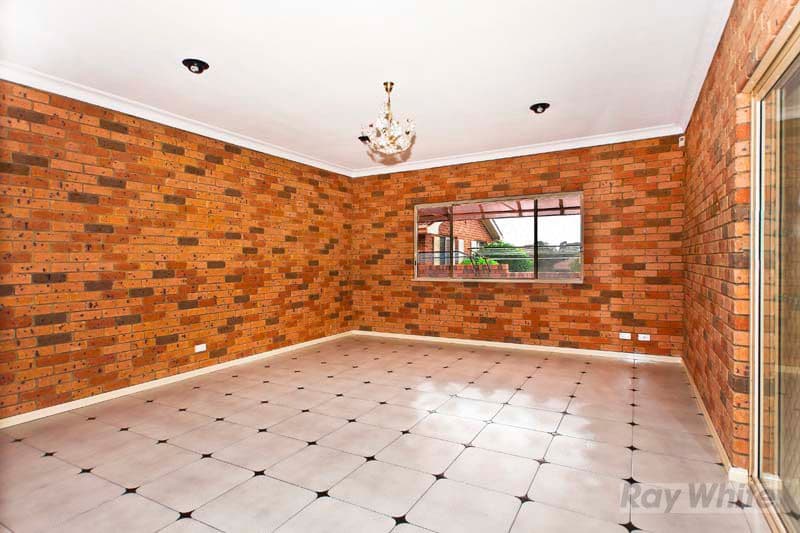 8 Hurkett Place, BOSSLEY PARK NSW 2176, Bossley Park - Thumbnail 7
