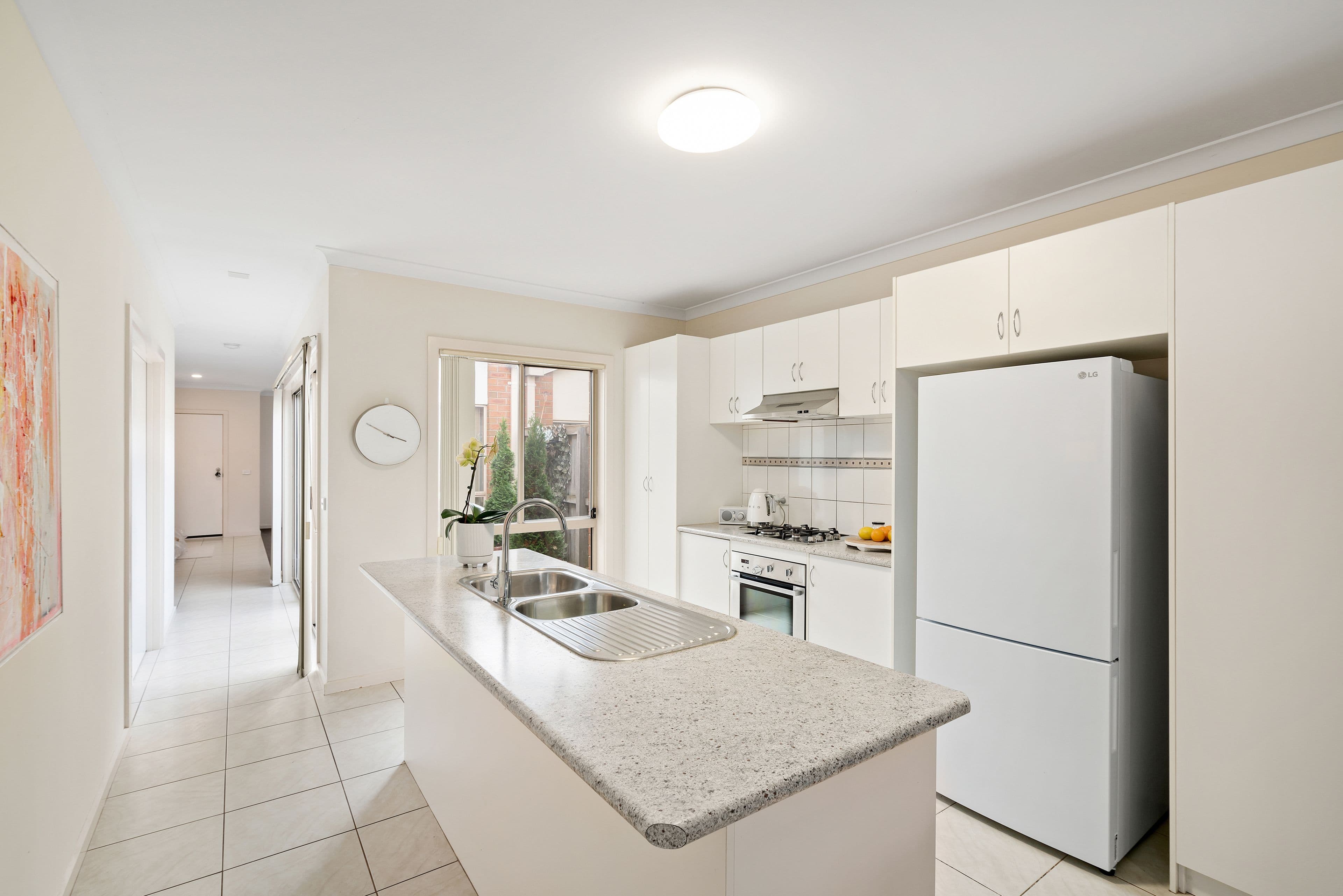 17B Keith Avenue, Sunbury VIC 3429, Sunbury - Thumbnail 3