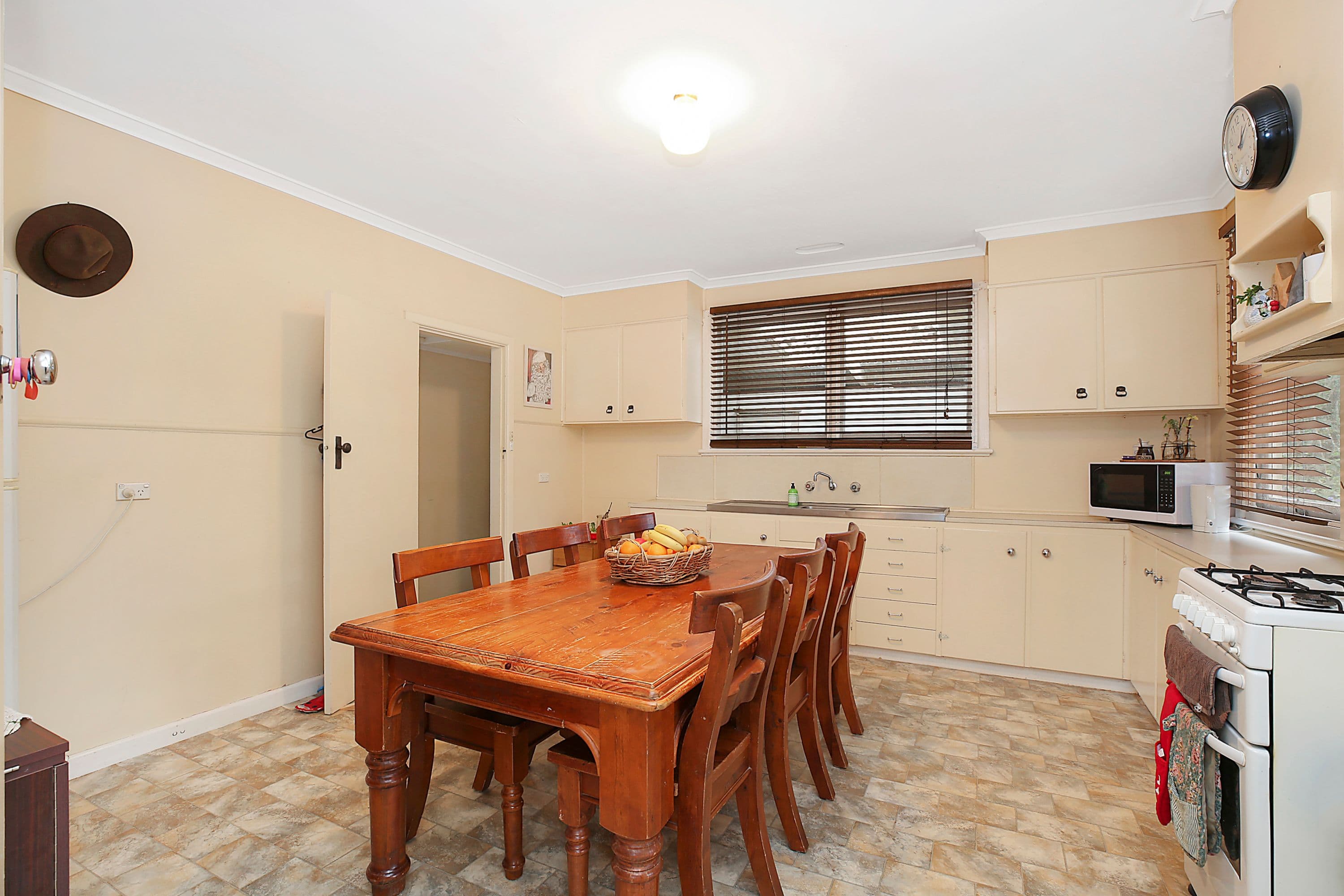 27 Manifold Street, Camperdown VIC 3260, Camperdown - Thumbnail 3