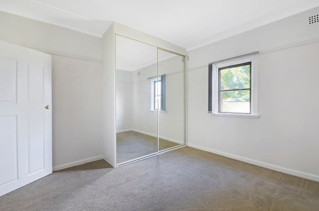 43 Swain Street, MOOREBANK NSW 2170, Moorebank - Thumbnail 4