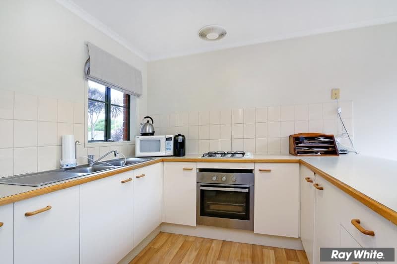 4 Settlers Way, Mount Martha VIC 3934, Mount Martha - Thumbnail 4