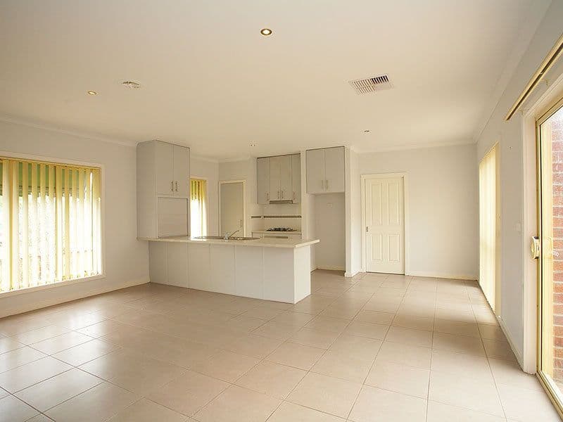 184 Civic Parade, Altona - Thumbnail 4