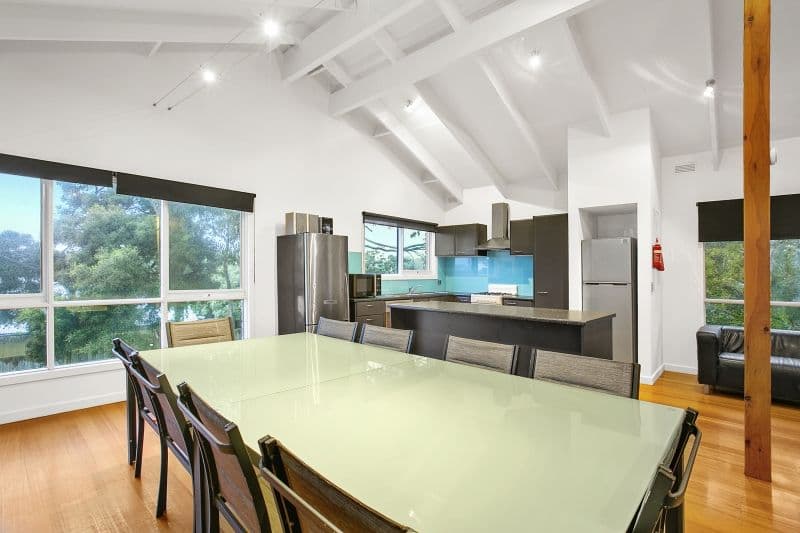 31 Raywood Avenue, Cowes VIC 3922, Cowes - Thumbnail 3