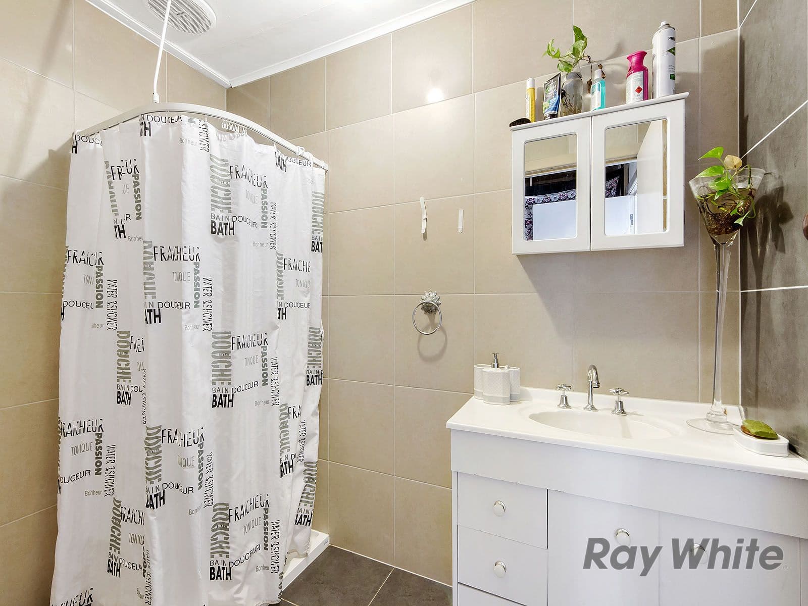 64 Walmer Avenue, St Albans VIC 3021, St Albans - Thumbnail 5