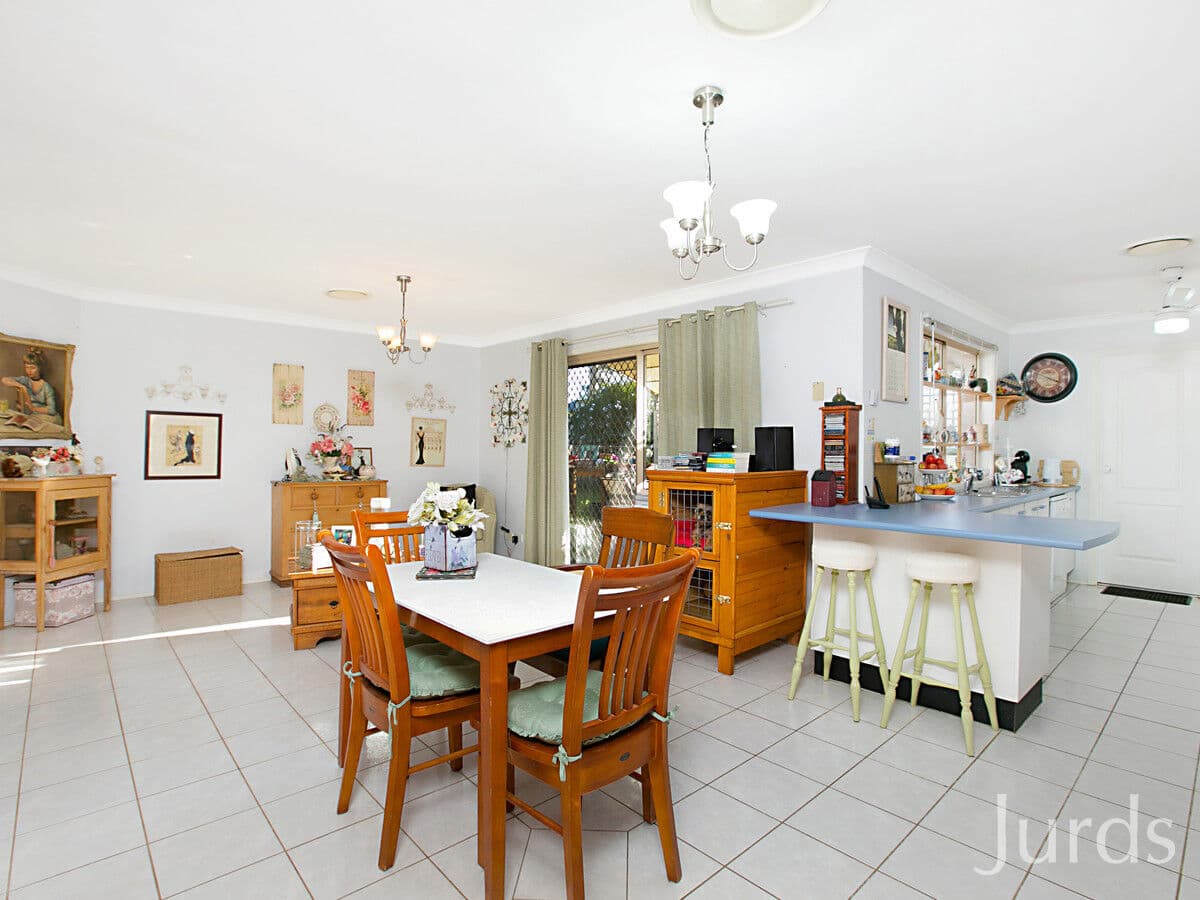 18 Bruce Street, Abernethy, Abernethy - Thumbnail 7