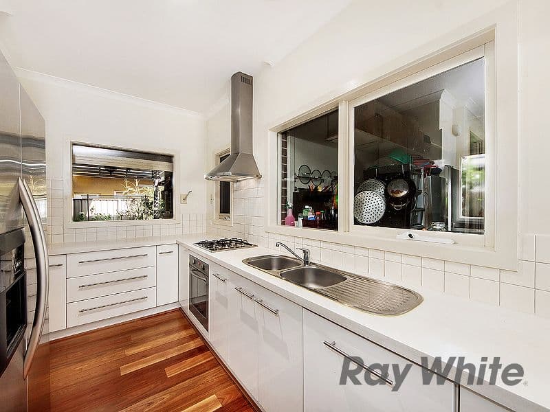 6 Edgewood Court, Cairnlea VIC 3023, Cairnlea - Thumbnail 3