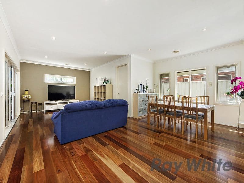 6 Edgewood Court, Cairnlea VIC 3023, Cairnlea - Thumbnail 4