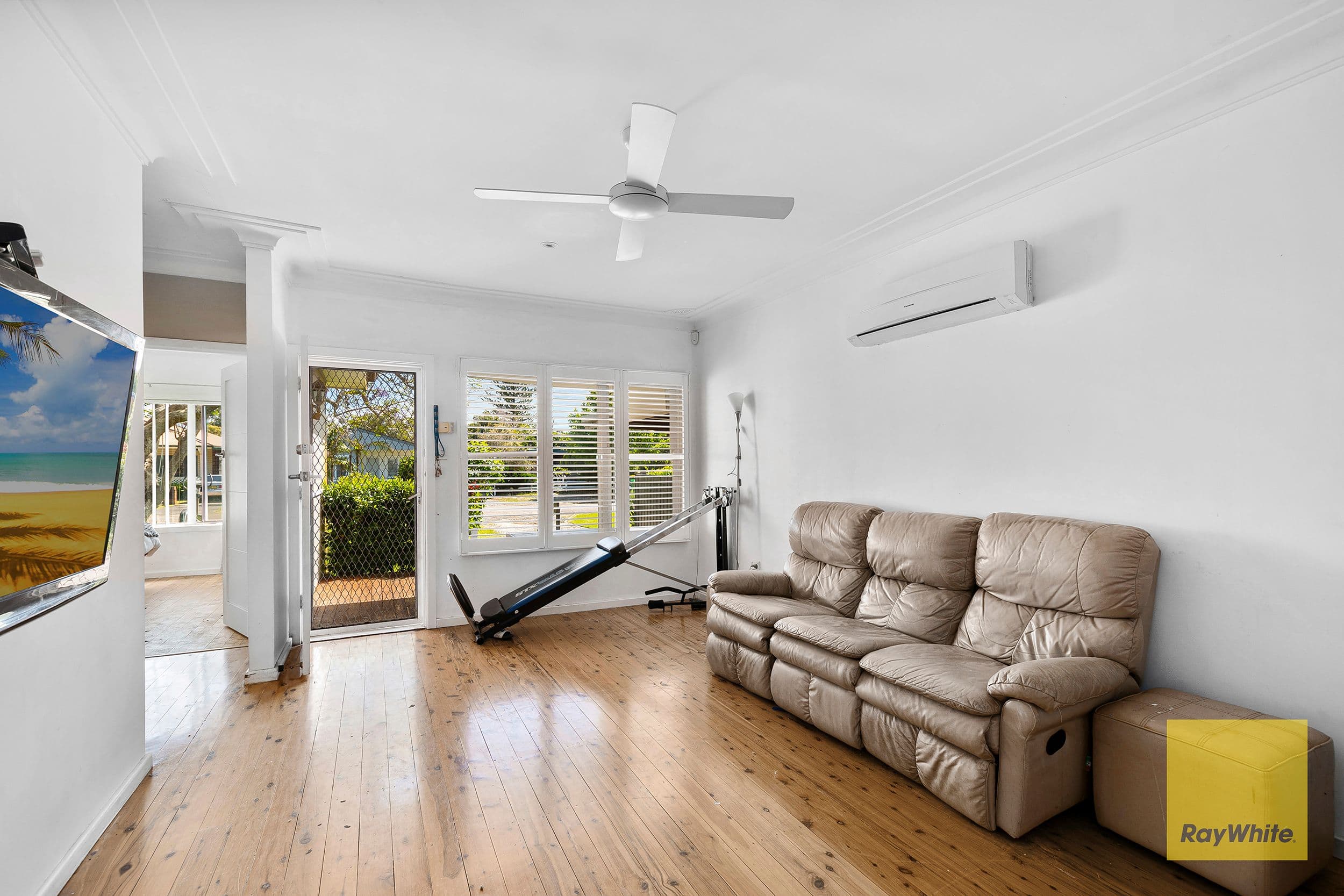 34 Birdwood Avenue, Umina Beach NSW 2257, Umina Beach - Thumbnail 3