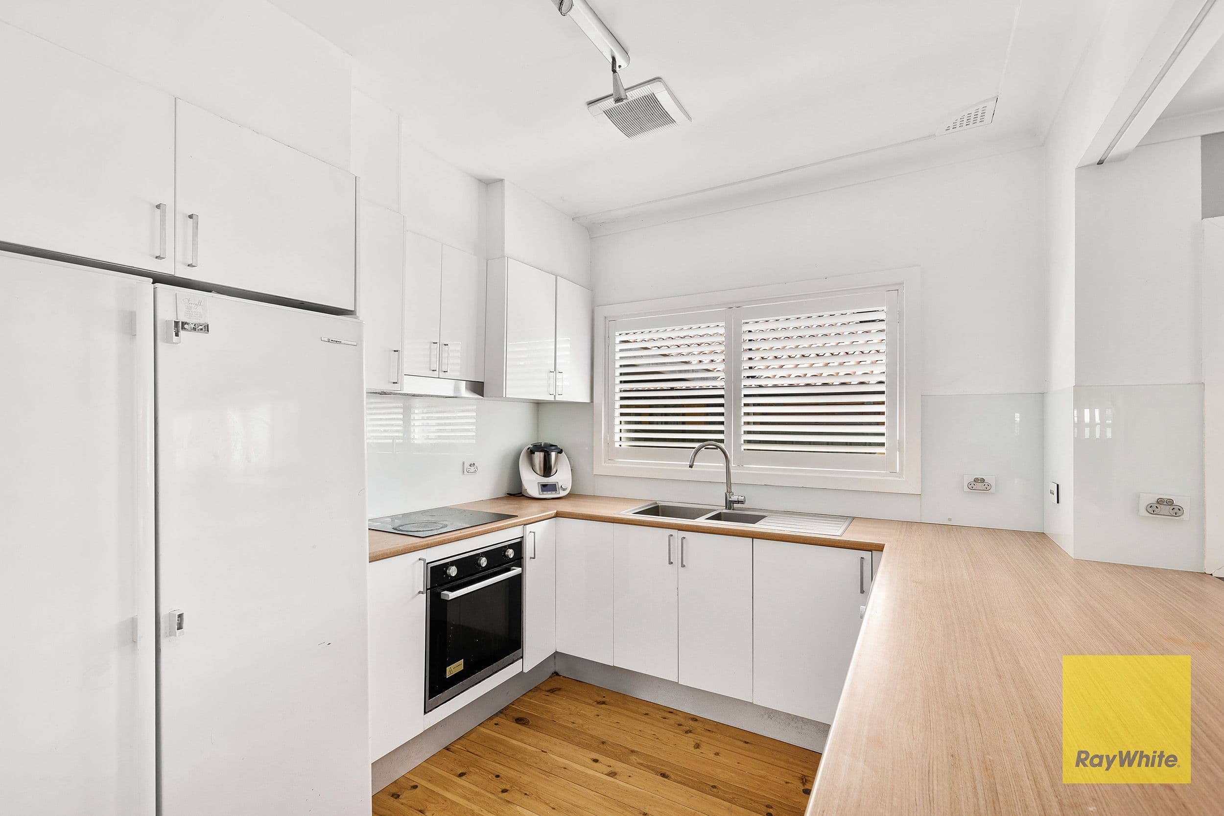34 Birdwood Avenue, Umina Beach NSW 2257, Umina Beach - Thumbnail 6