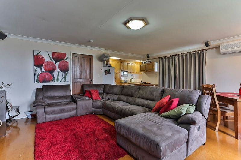 26 Traminer Drive, WILSONTON HEIGHTS QLD 4350, Wilsonton Heights - Thumbnail 2