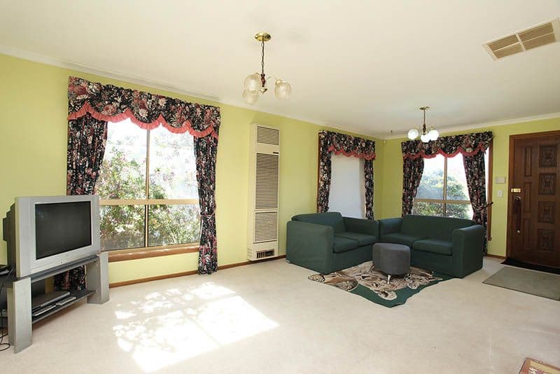 40 Silvereye Crecent, WERRIBEE VIC 3030, Werribee - Thumbnail 2