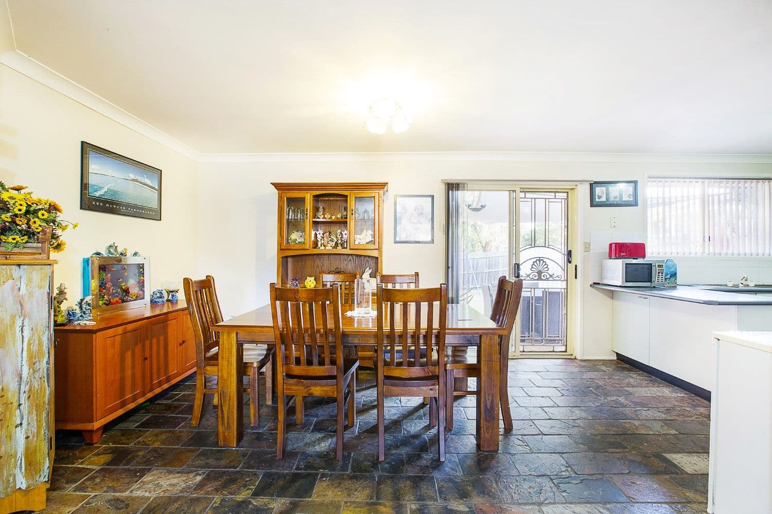 8 Pardalote Place, Glenmore Park - Thumbnail 4
