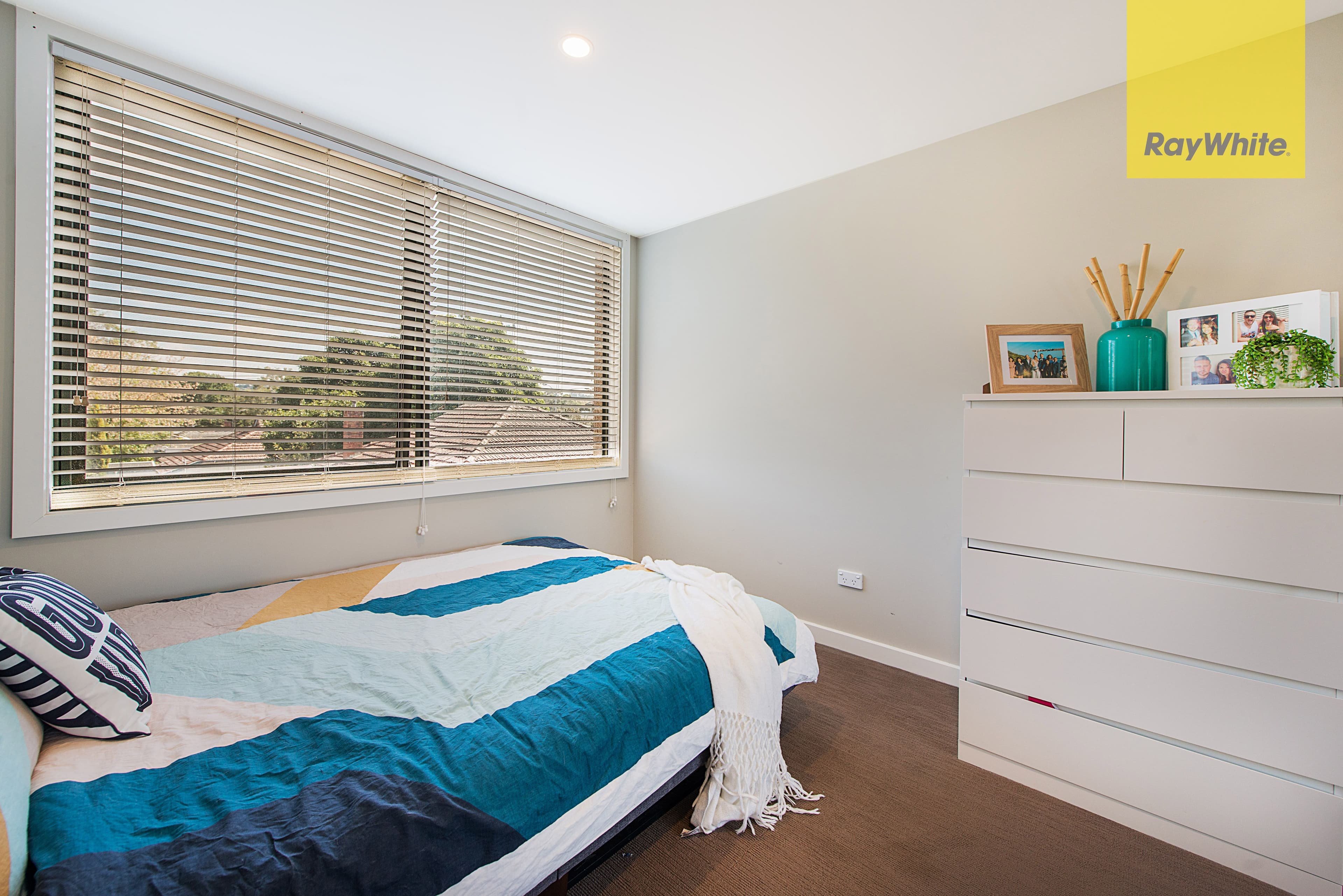 21 Streeton Crescent, Ivanhoe East, Ivanhoe East - Thumbnail 8