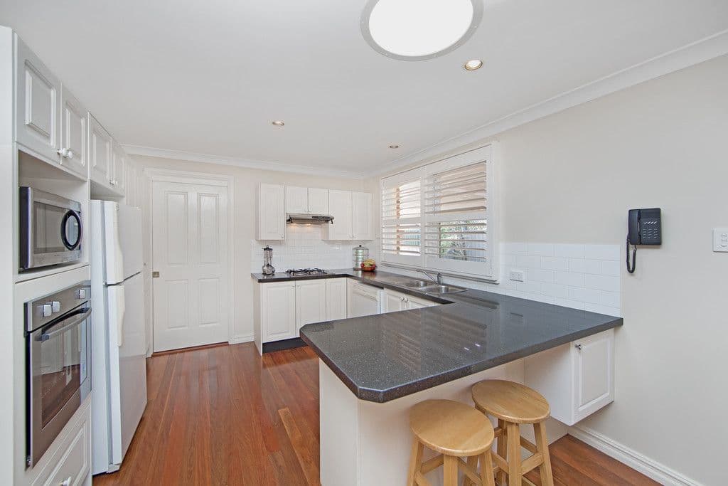 6 Augustus Place, Bateau Bay NSW 2261, Bateau Bay - Thumbnail 2