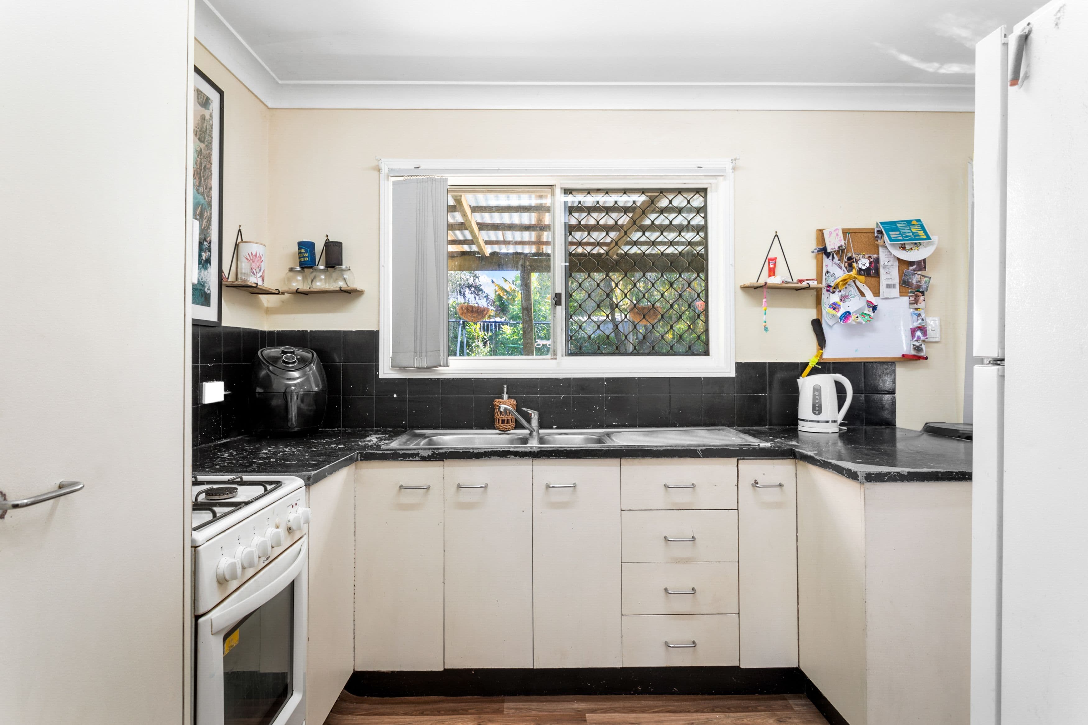 14 Magpie Court, Deception Bay QLD 4508, Deception Bay - Thumbnail 4
