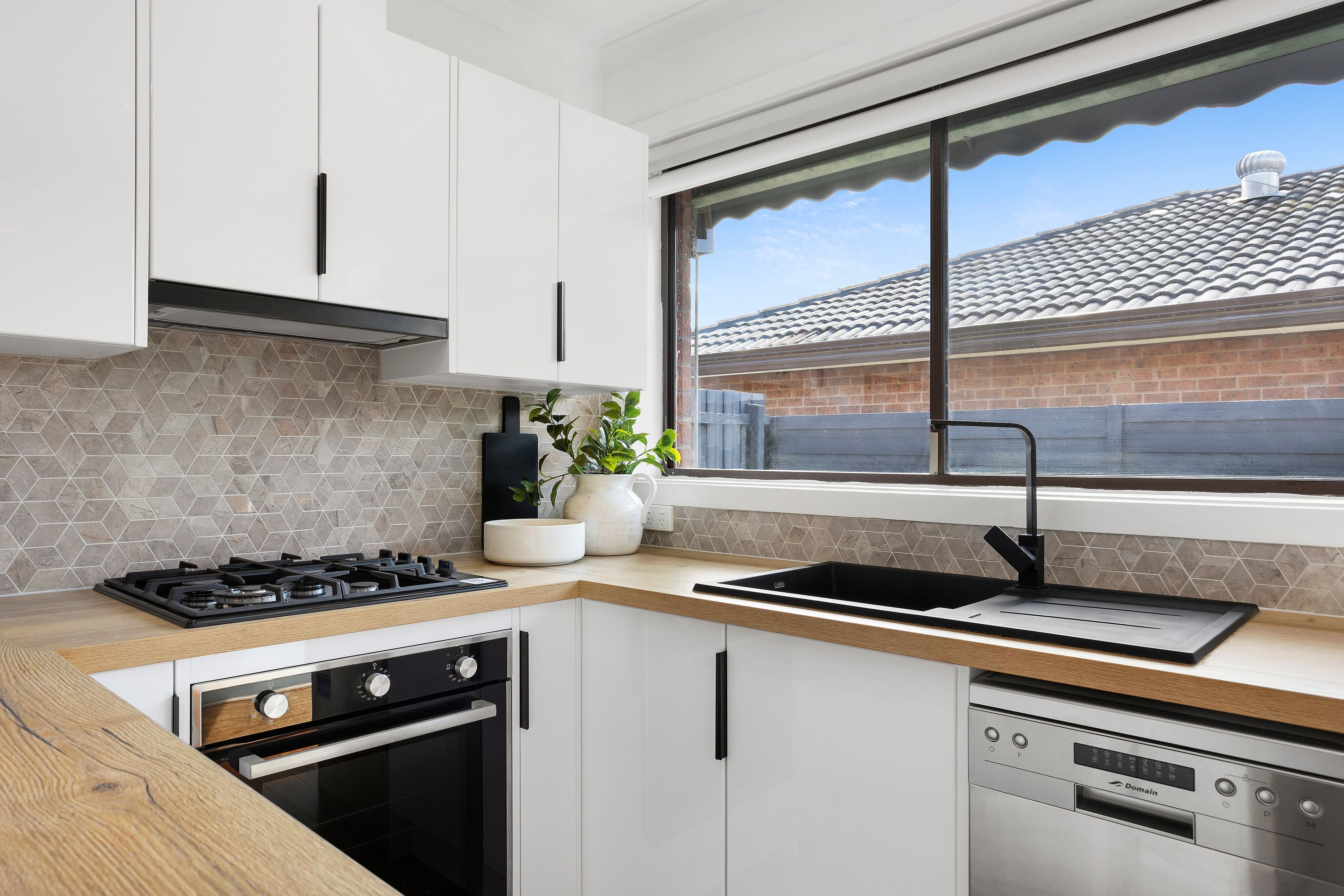 1 Barkly Street, Hughesdale VIC 3166, Hughesdale - Thumbnail 4