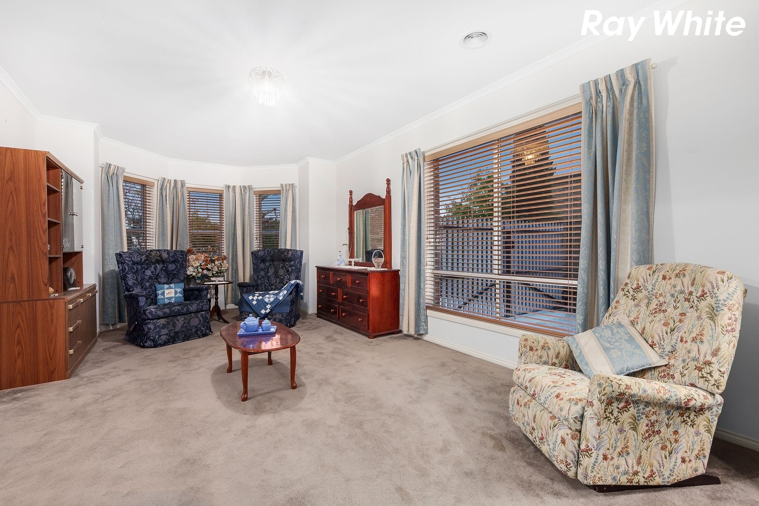 4 Livingstone Boulevard, Pakenham VIC 3810, Pakenham - Thumbnail 3