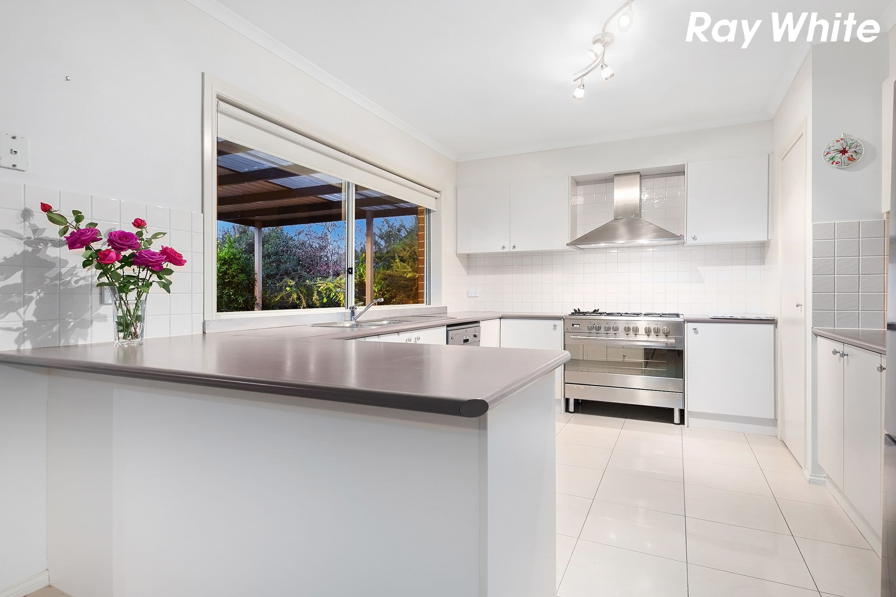 4 Livingstone Boulevard, Pakenham VIC 3810, Pakenham - Thumbnail 5