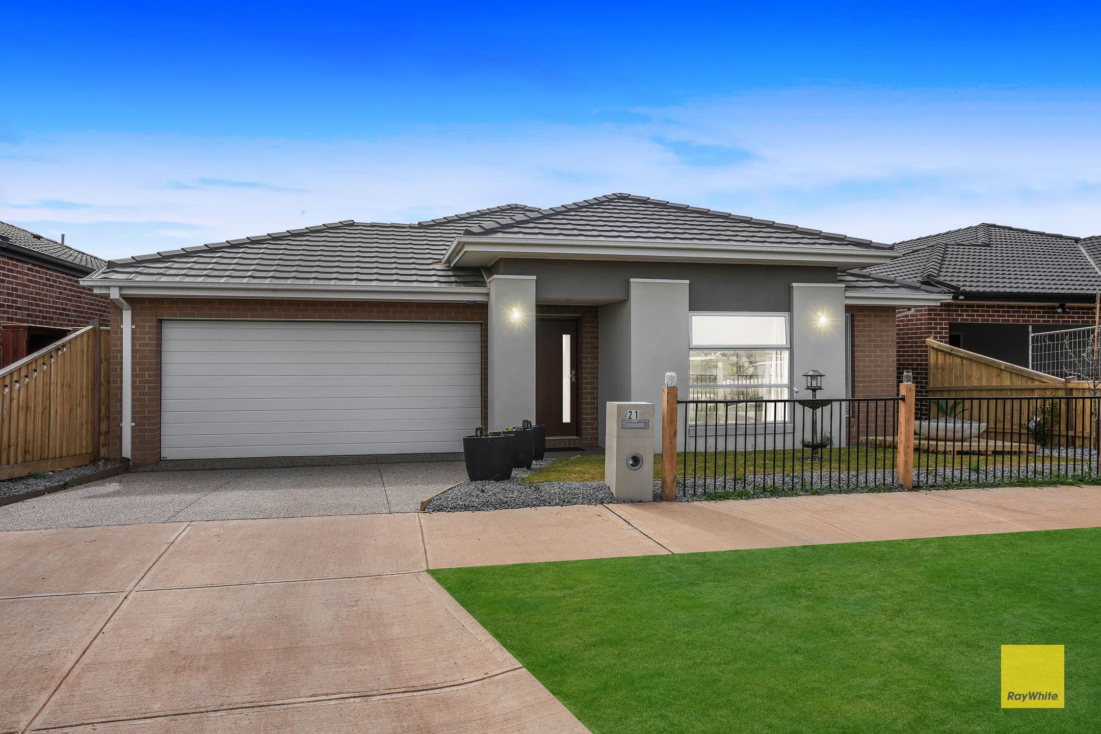 21 Fuchsia Drive, Rockbank VIC 3335, Rockbank - Thumbnail 2