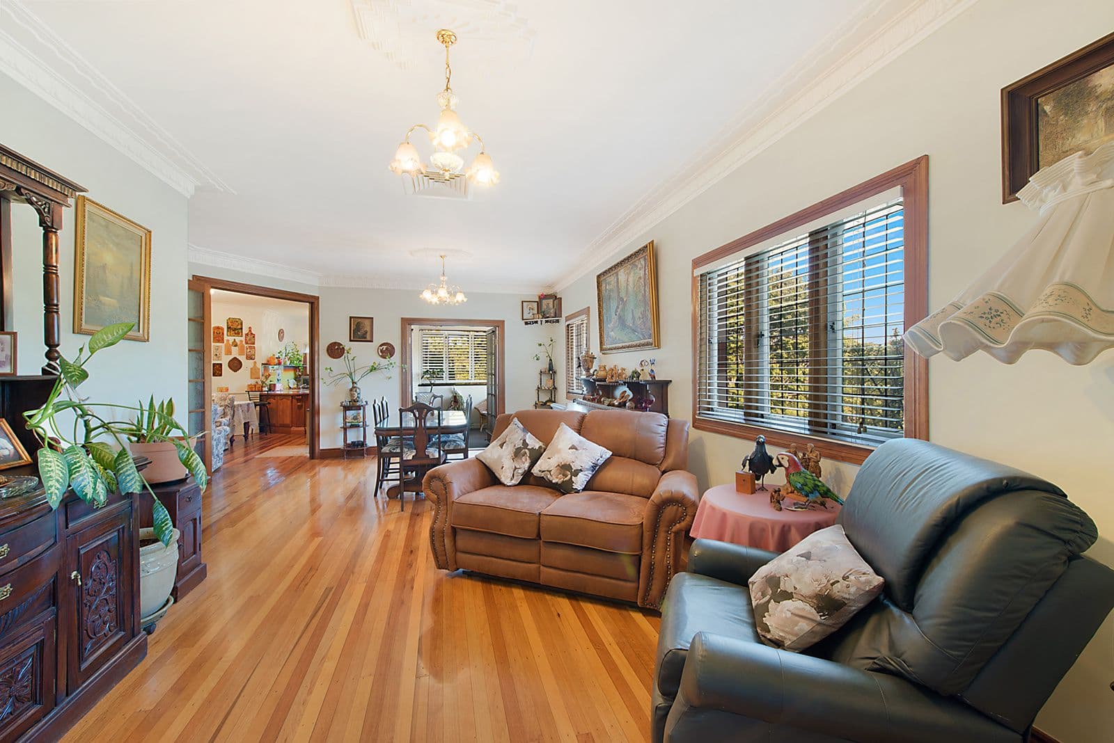 37 Hamel Road, Holland Park West QLD 4121, Holland Park West - Thumbnail 2