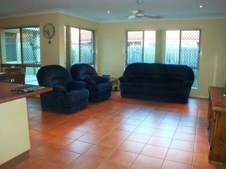 12 Woodglen Street, KURABY QLD 4112, Kuraby - Thumbnail 4