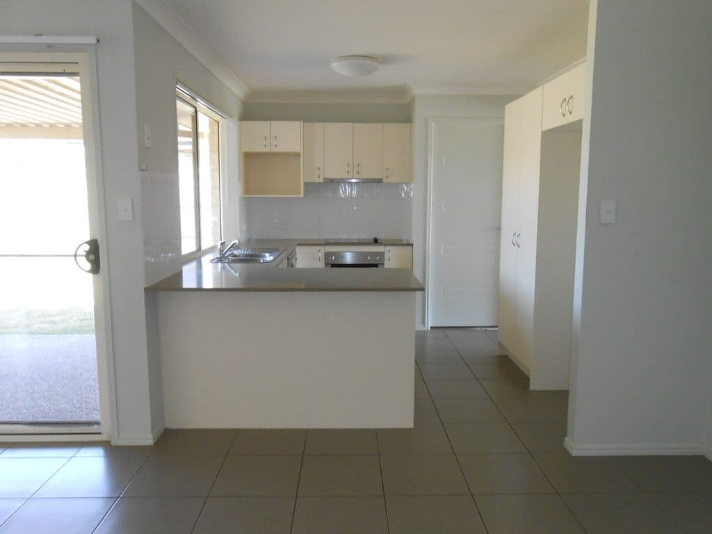 67 Dornoch Crescent, Raceview QLD 4305, Raceview - Thumbnail 5