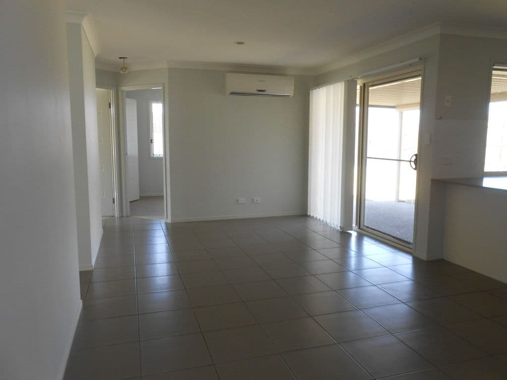 67 Dornoch Crescent, Raceview QLD 4305, Raceview - Thumbnail 6