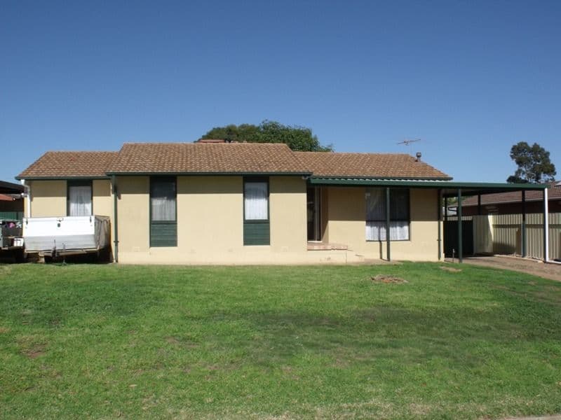 37 Chowilla Court, CRAIGMORE SA 5114, Craigmore - Image 1