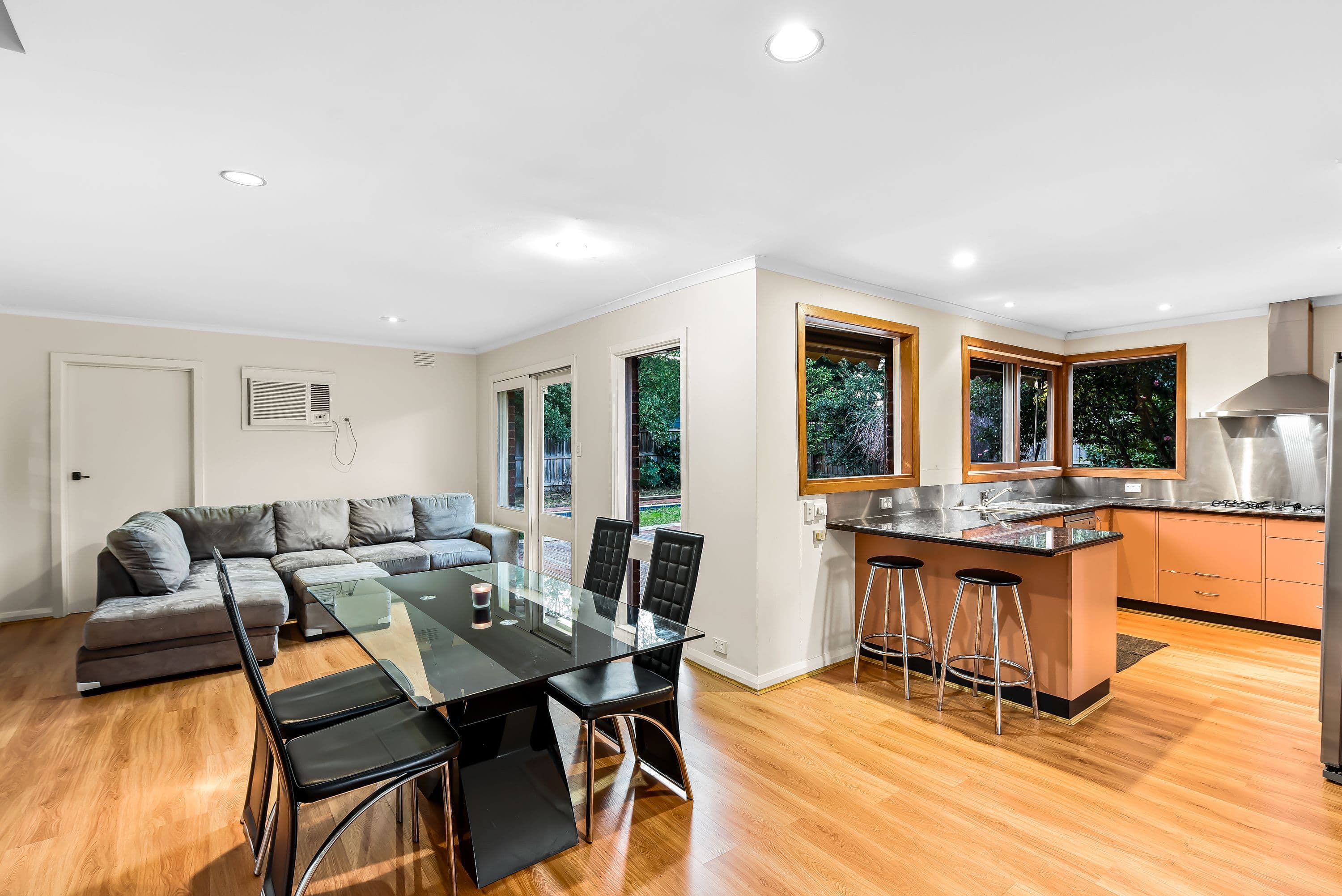 9 Browning Drive, Glen Waverley VIC 3150, Glen Waverley - Thumbnail 3