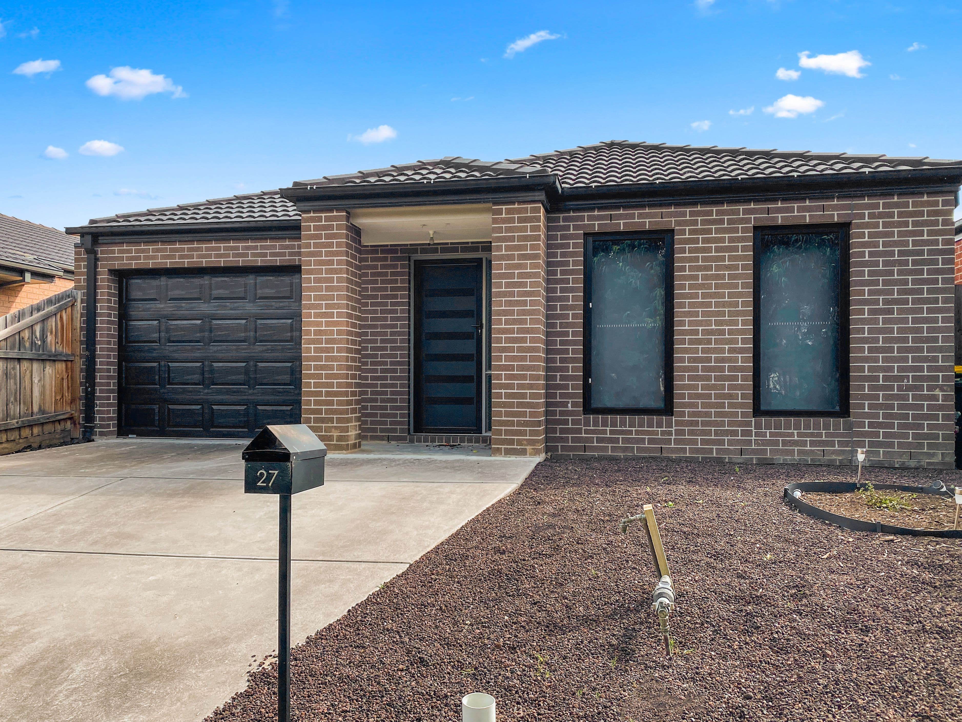 27 Caitlin Drive, Pakenham VIC 3810, Pakenham - Thumbnail 2