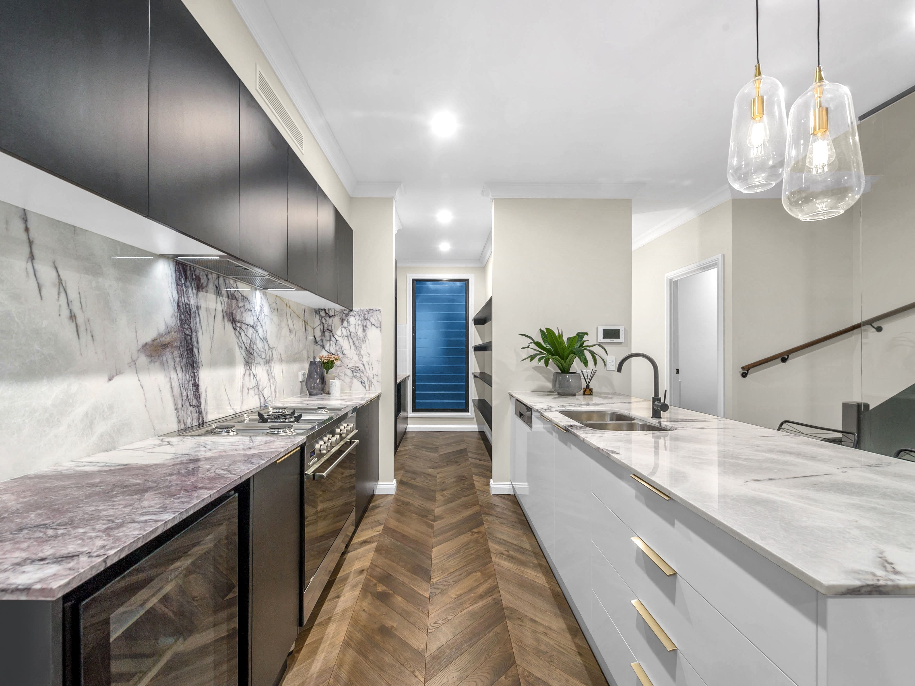11 Warilda Street, Camp Hill QLD 4152, Camp Hill - Thumbnail 4