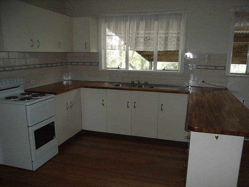 106 Goulburn Road, ECHUCA VIC 3564, Echuca - Thumbnail 3