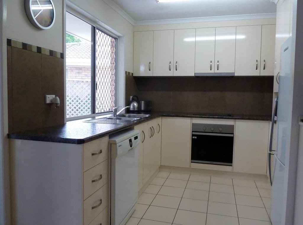 Unit 1, 2 Glenhorn Close, West Mackay QLD 4740, West Mackay - Thumbnail 2