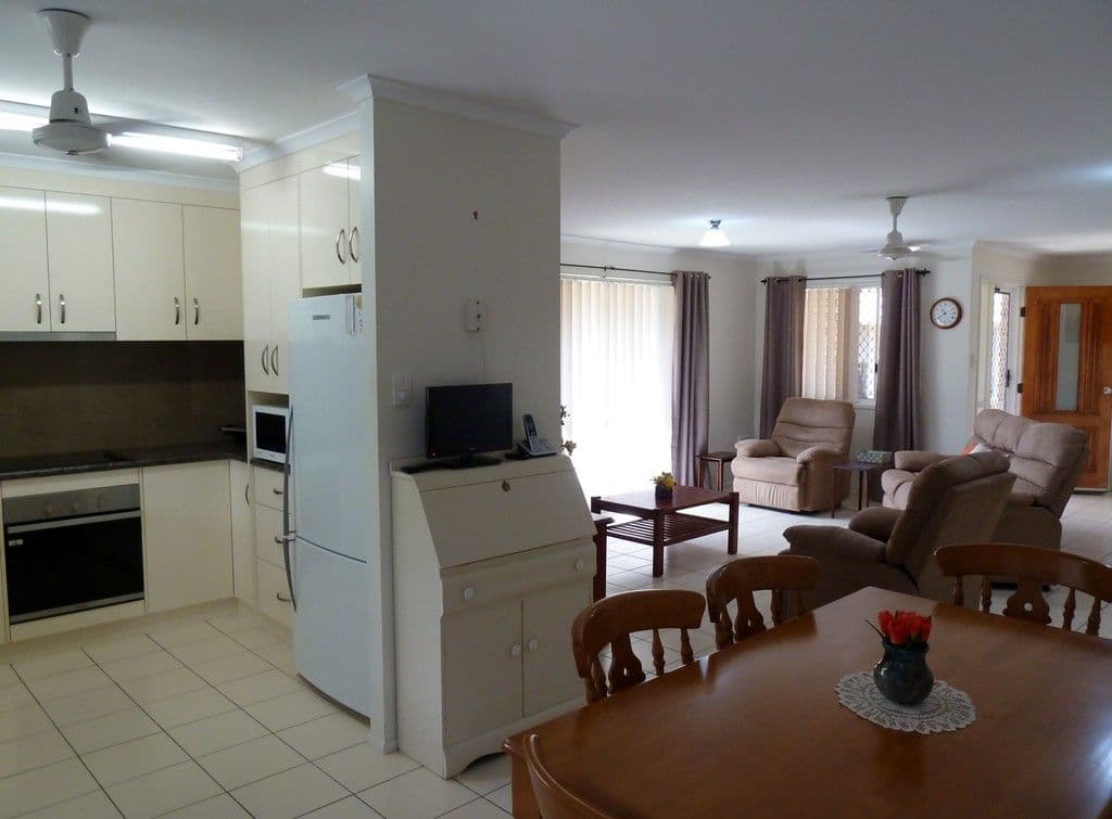 Unit 1, 2 Glenhorn Close, West Mackay QLD 4740, West Mackay - Thumbnail 3
