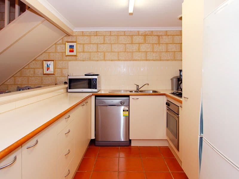 7 Tyler Street, JOONDANNA WA 6060, Joondanna - Thumbnail 3