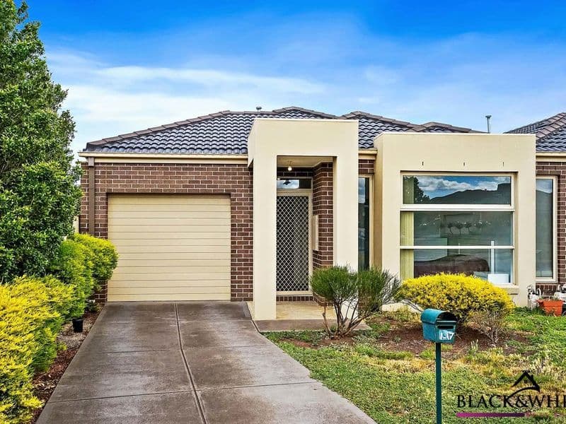 17 Catania Avenue, Point Cook VIC 3030, Point Cook - Thumbnail 2