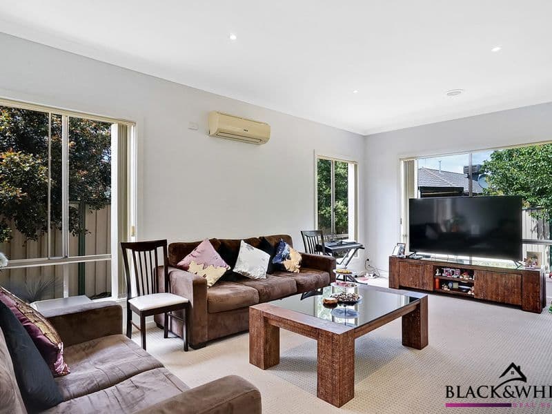 17 Catania Avenue, Point Cook VIC 3030, Point Cook - Thumbnail 5