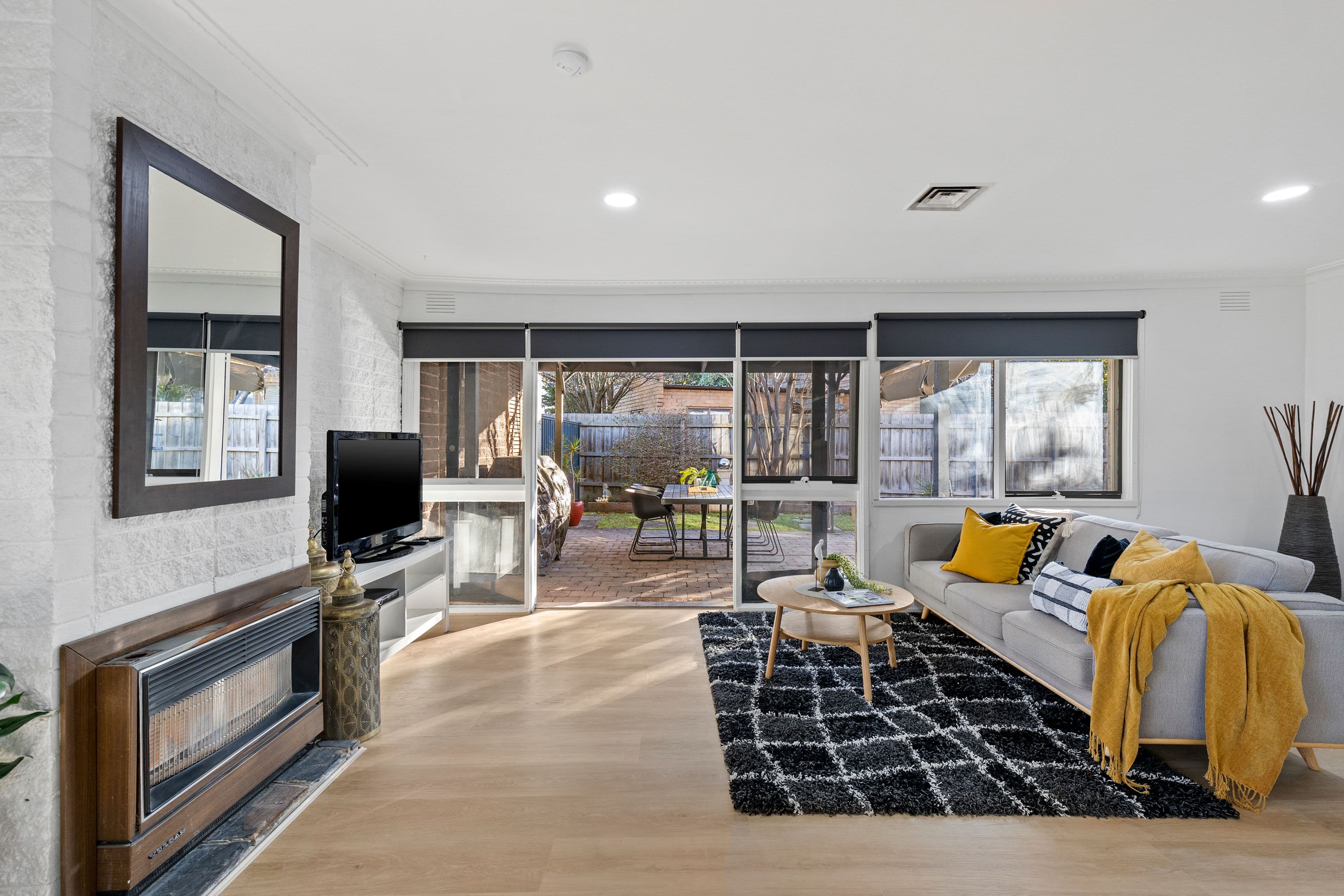 23 Philip Road, Knoxfield VIC 3180, Knoxfield - Thumbnail 2
