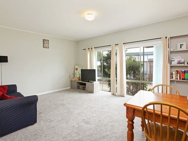 2 Iona Avenue, BELMONT VIC 3216, Belmont - Thumbnail 2